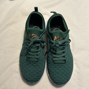 Women’s techloom APL